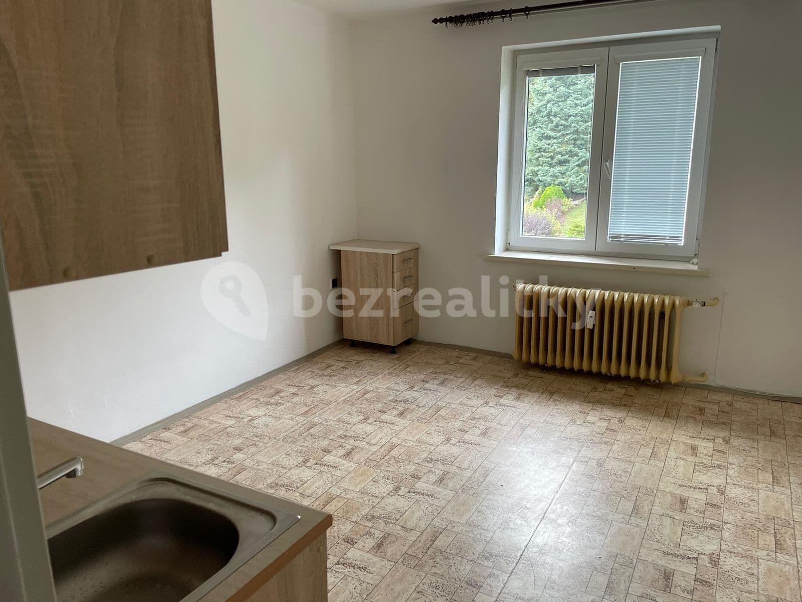 Prenájom bytu 1-izbový 46 m², Komenského, Náchod, Královéhradecký kraj Prenájom bytu 1-izbový 46 m², Komenského, Náchod, Královéhradecký kraj