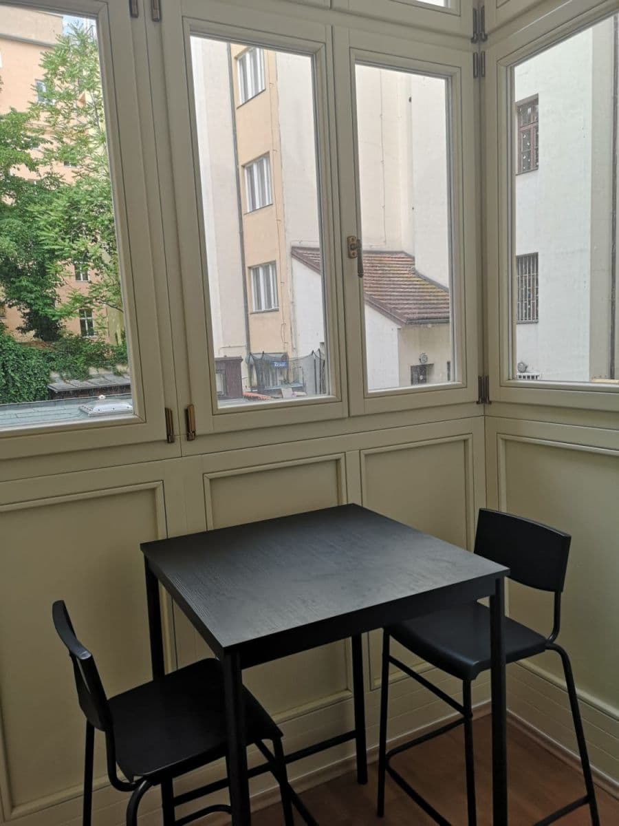 Prenájom bytu 117 m², Americká, Praha, Praha Prenájom bytu 117 m², Americká, Praha, Praha