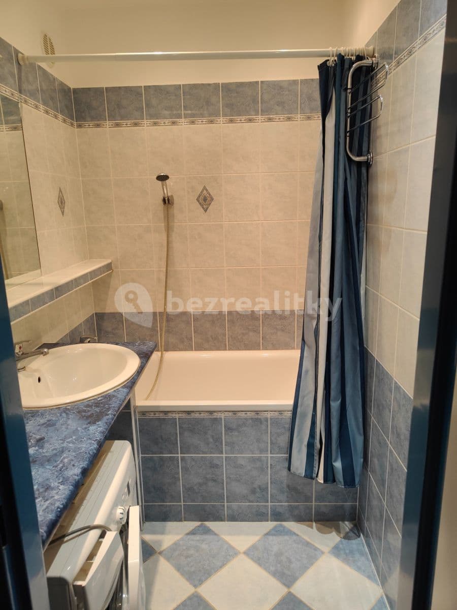 Prenájom bytu 1-izbový 29 m², Bukolská, Praha, Praha Prenájom bytu 1-izbový 29 m², Bukolská, Praha, Praha