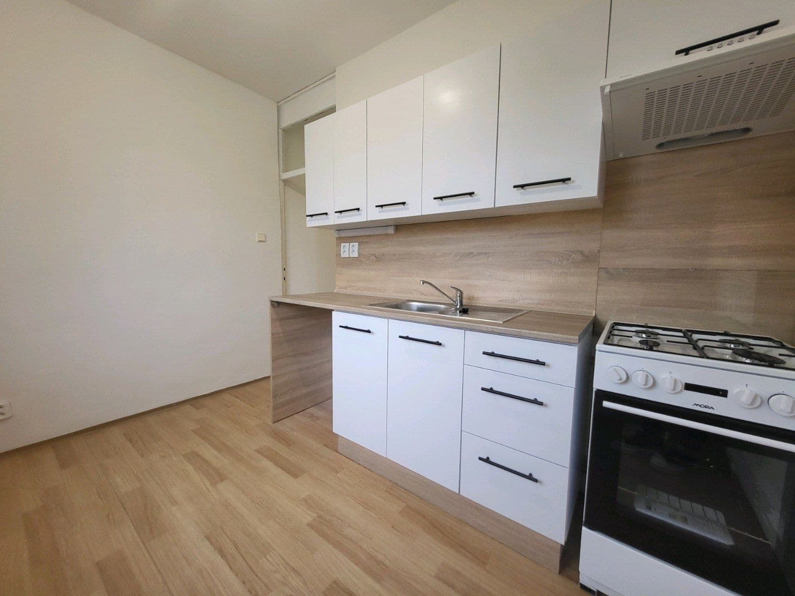 Prenájom bytu 2-izbový 55 m², Holubova, Karviná, Moravskoslezský kraj Prenájom bytu 2-izbový 55 m², Holubova, Karviná, Moravskoslezský kraj