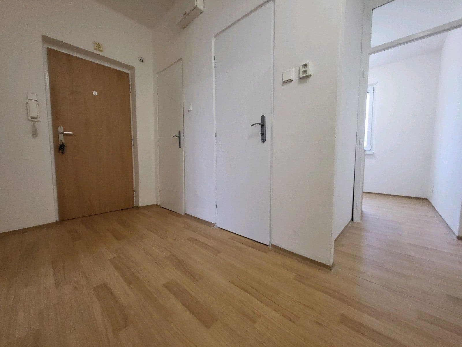 Prenájom bytu 2-izbový 55 m², Holubova, Karviná, Moravskoslezský kraj Prenájom bytu 2-izbový 55 m², Holubova, Karviná, Moravskoslezský kraj