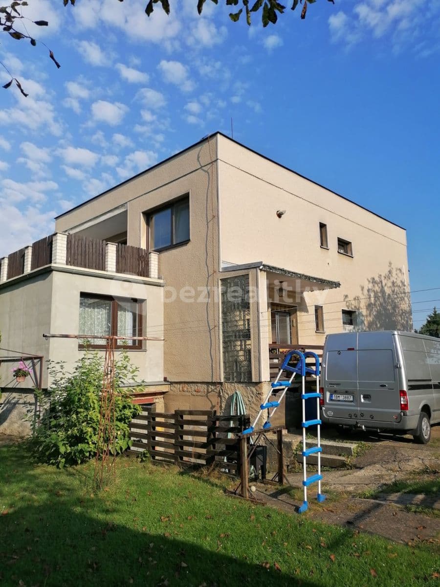 Prenájom bytu 3-izbový 88 m², Nezvalova, Jirny, Středočeský kraj Prenájom bytu 3-izbový 88 m², Nezvalova, Jirny, Středočeský kraj