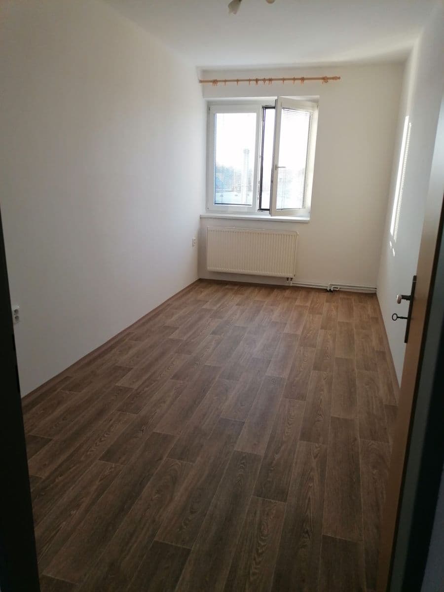 Prenájom bytu 3-izbový 88 m², Nezvalova, Jirny, Středočeský kraj Prenájom bytu 3-izbový 88 m², Nezvalova, Jirny, Středočeský kraj