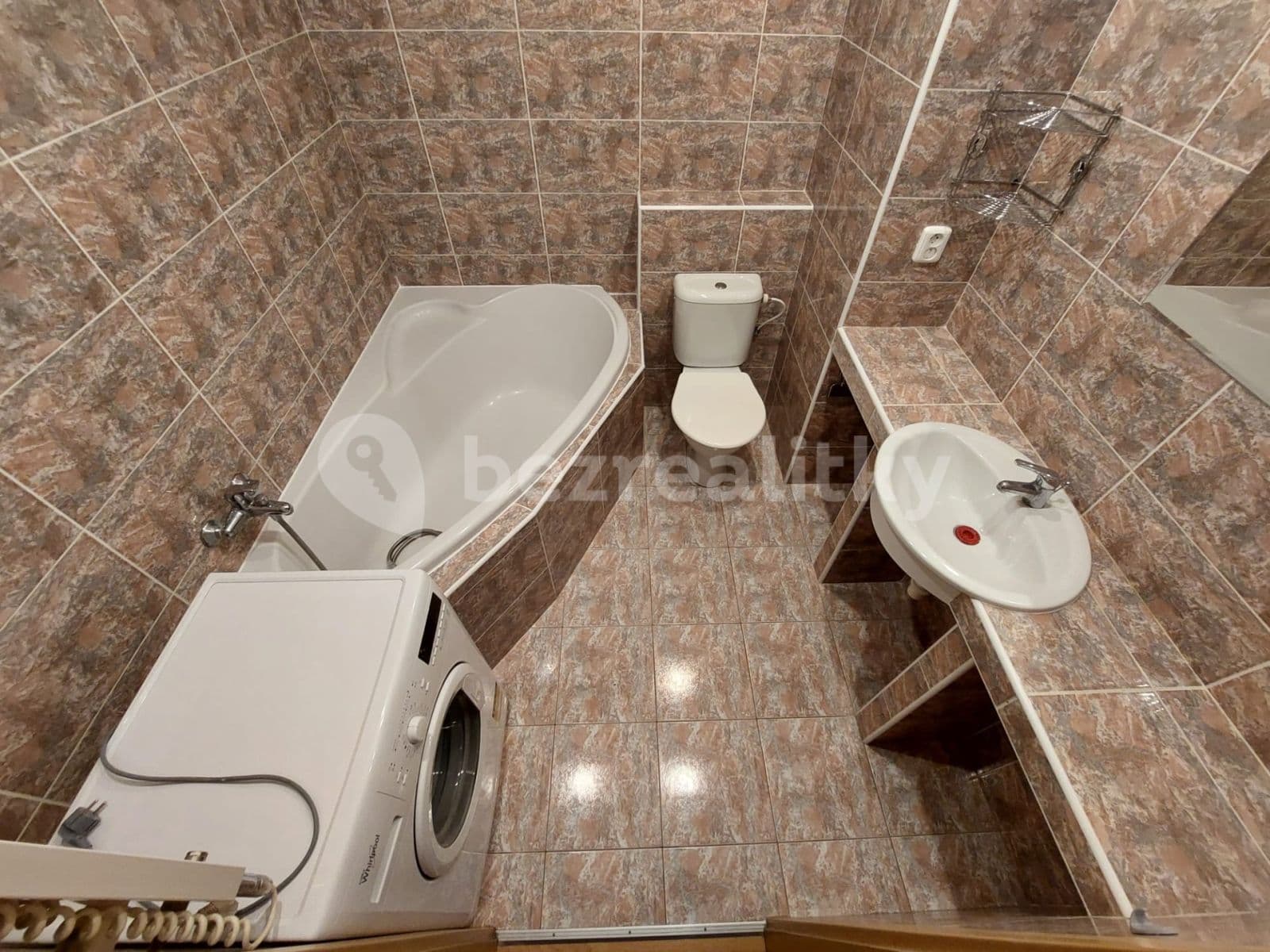 Prenájom bytu 2-izbový 44 m², Hnězdenská, Praha, Praha Prenájom bytu 2-izbový 44 m², Hnězdenská, Praha, Praha