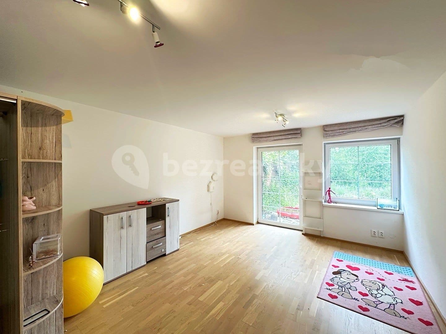 Prenájom domu 178 m², pozemek 440 m², Nad Mlýnem, Praha, Praha Prenájom domu 178 m², pozemek 440 m², Nad Mlýnem, Praha, Praha