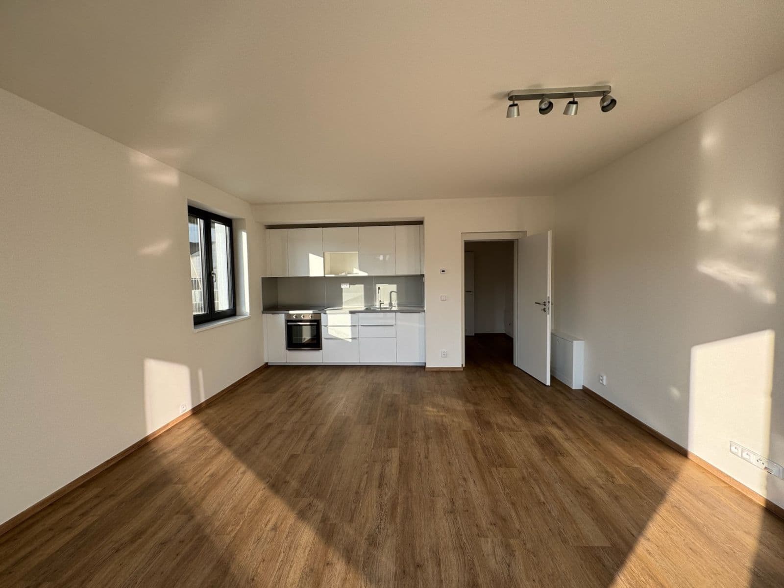 Prenájom bytu 2-izbový 50 m², Na Průhonu, Dolní Břežany, Středočeský kraj Prenájom bytu 2-izbový 50 m², Na Průhonu, Dolní Břežany, Středočeský kraj