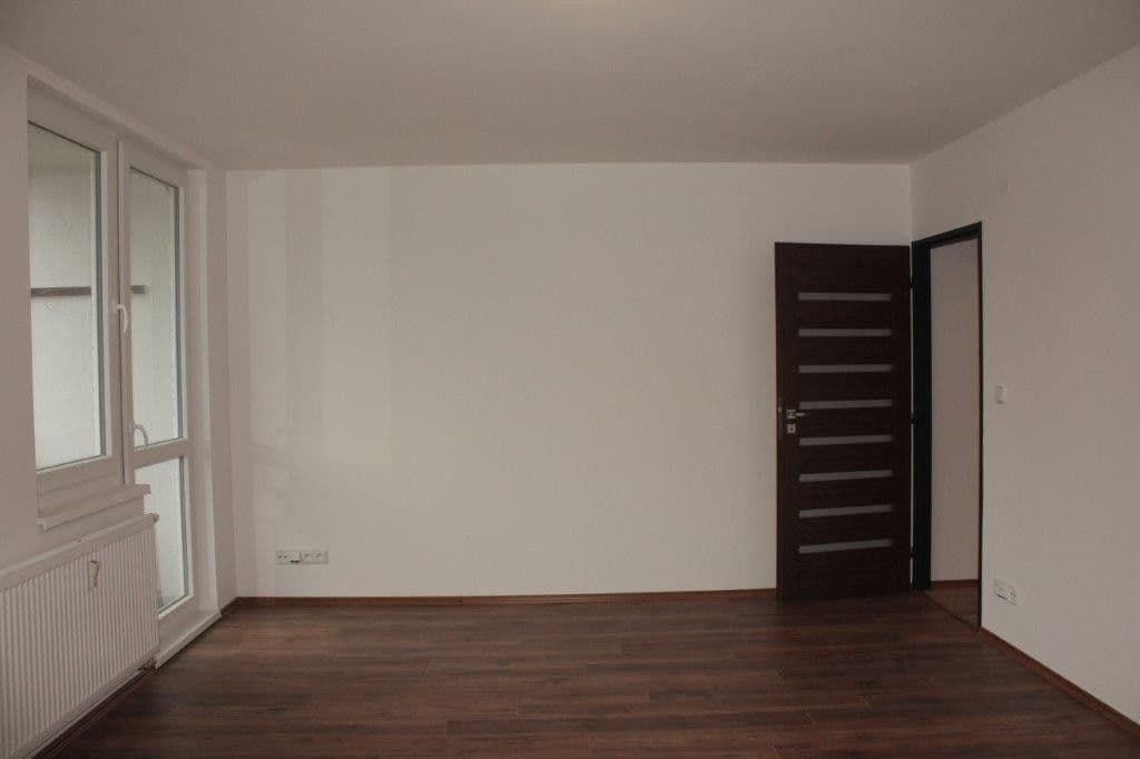 Prenájom bytu 3-izbový 74 m², K Sádkám, Praha, Praha Prenájom bytu 3-izbový 74 m², K Sádkám, Praha, Praha