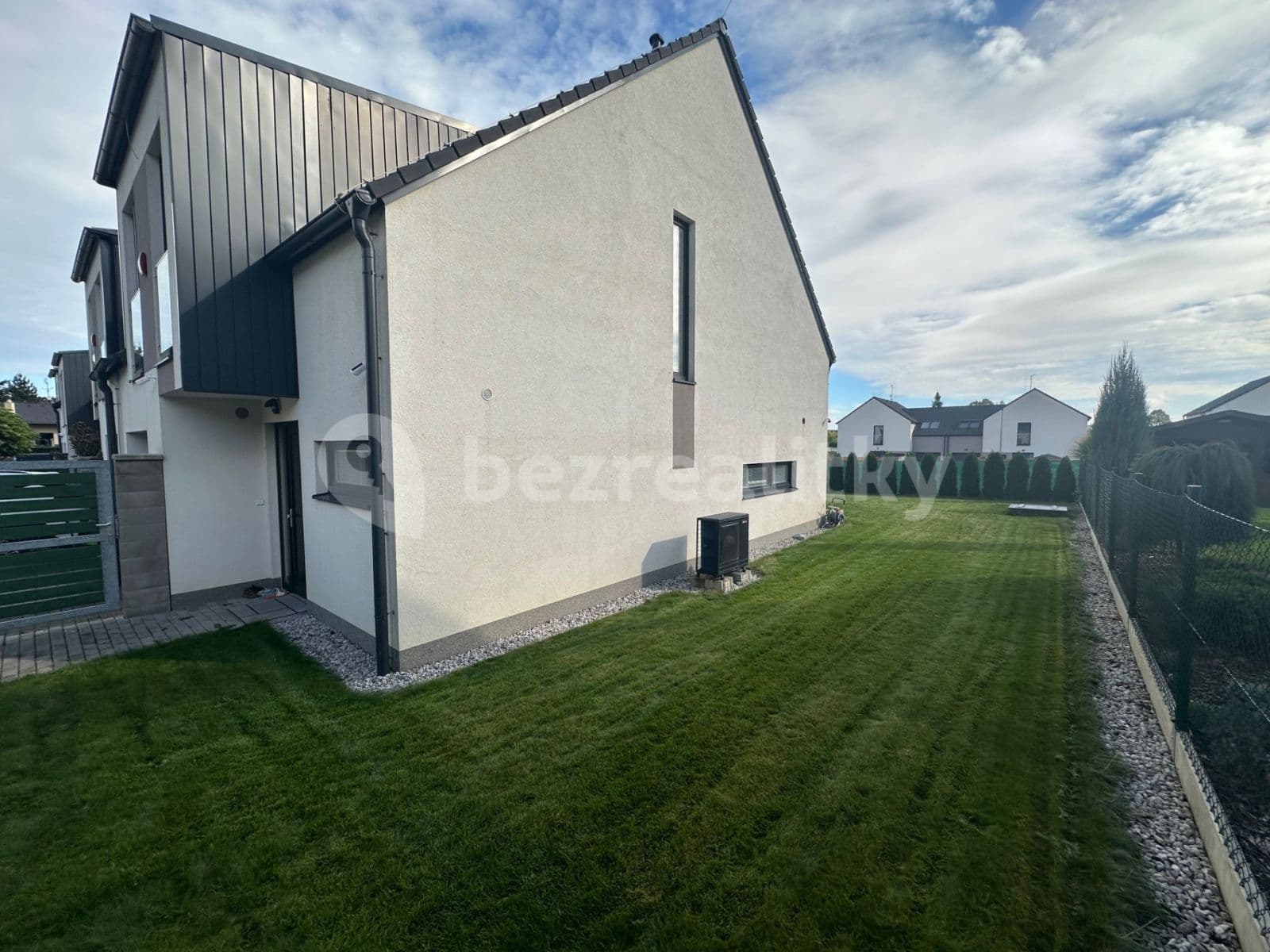 Prenájom domu 180 m², pozemek 351 m², Modřínová, Zruč-Senec, Plzeňský kraj Prenájom domu 180 m², pozemek 351 m², Modřínová, Zruč-Senec, Plzeňský kraj