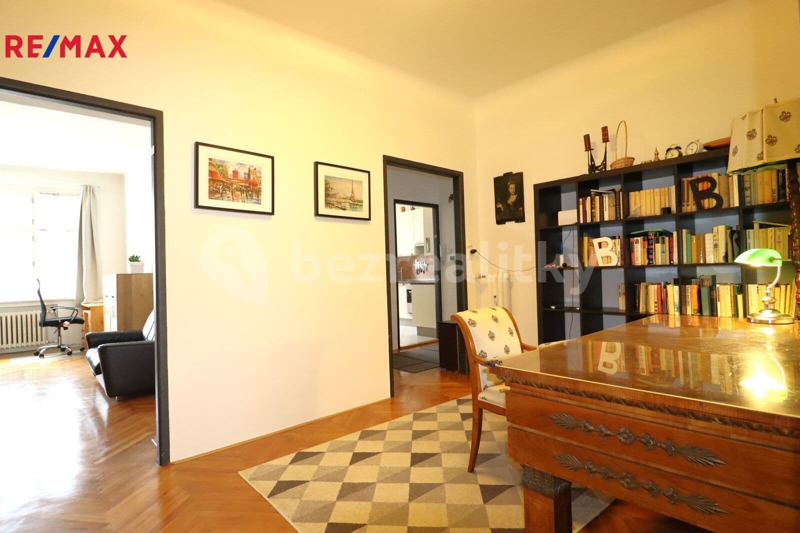 Prenájom bytu 3-izbový 92 m², Štefánikova, Praha, Praha Prenájom bytu 3-izbový 92 m², Štefánikova, Praha, Praha