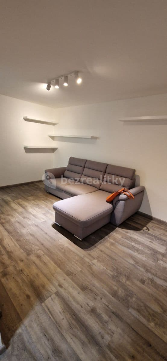 Prenájom bytu 2-izbový 42 m², Braniborská, Milovice, Středočeský kraj Prenájom bytu 2-izbový 42 m², Braniborská, Milovice, Středočeský kraj