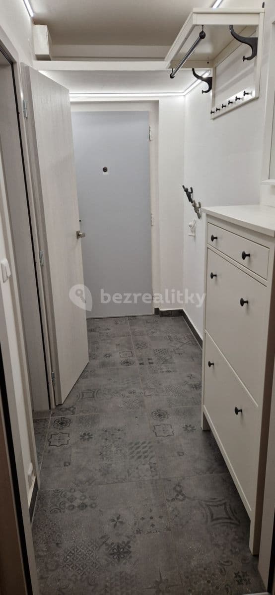 Prenájom bytu 2-izbový 42 m², Braniborská, Milovice, Středočeský kraj Prenájom bytu 2-izbový 42 m², Braniborská, Milovice, Středočeský kraj