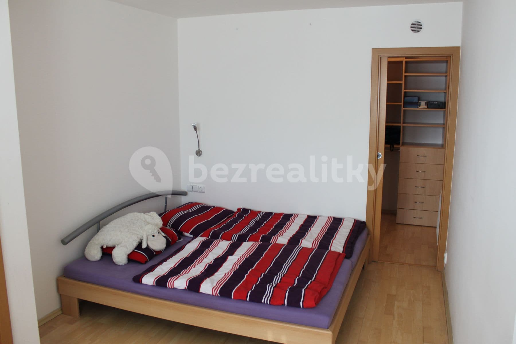 Prenájom bytu 2-izbový 50 m², Nuselská, Praha, Praha Prenájom bytu 2-izbový 50 m², Nuselská, Praha, Praha
