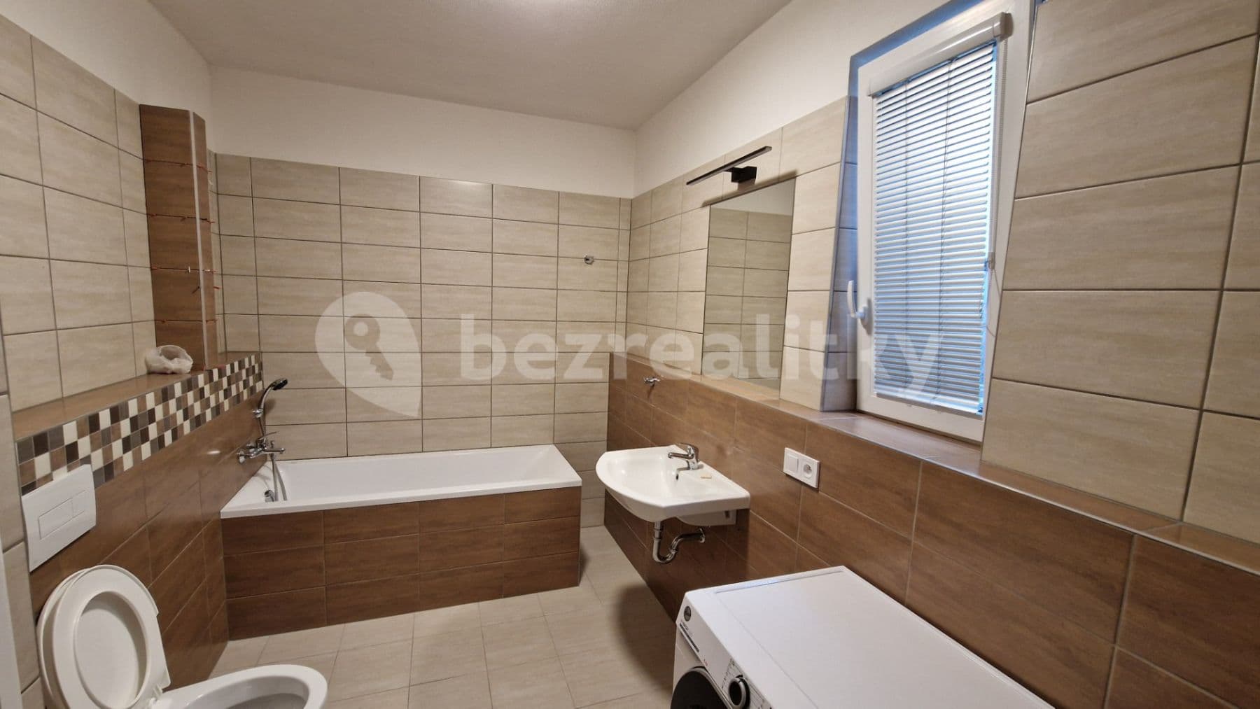 Prenájom bytu 2-izbový 59 m², Poděbradova, Plzeň, Plzeňský kraj Prenájom bytu 2-izbový 59 m², Poděbradova, Plzeň, Plzeňský kraj