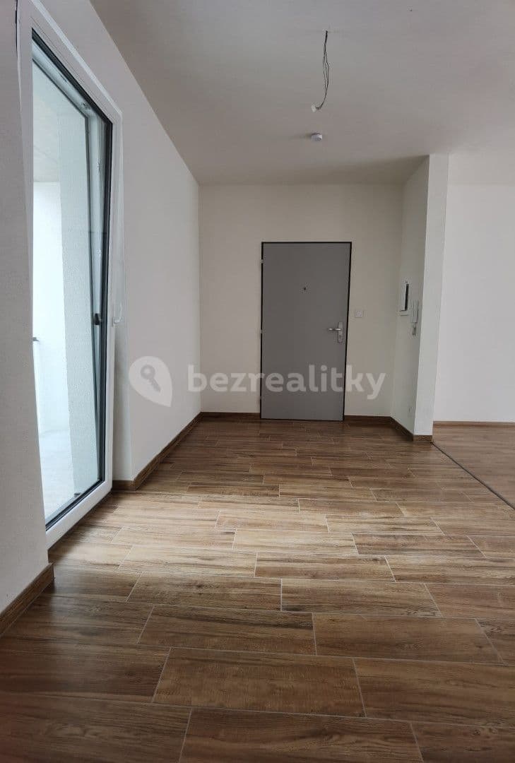 Prenájom bytu 2-izbový 59 m², Poděbradova, Plzeň, Plzeňský kraj Prenájom bytu 2-izbový 59 m², Poděbradova, Plzeň, Plzeňský kraj
