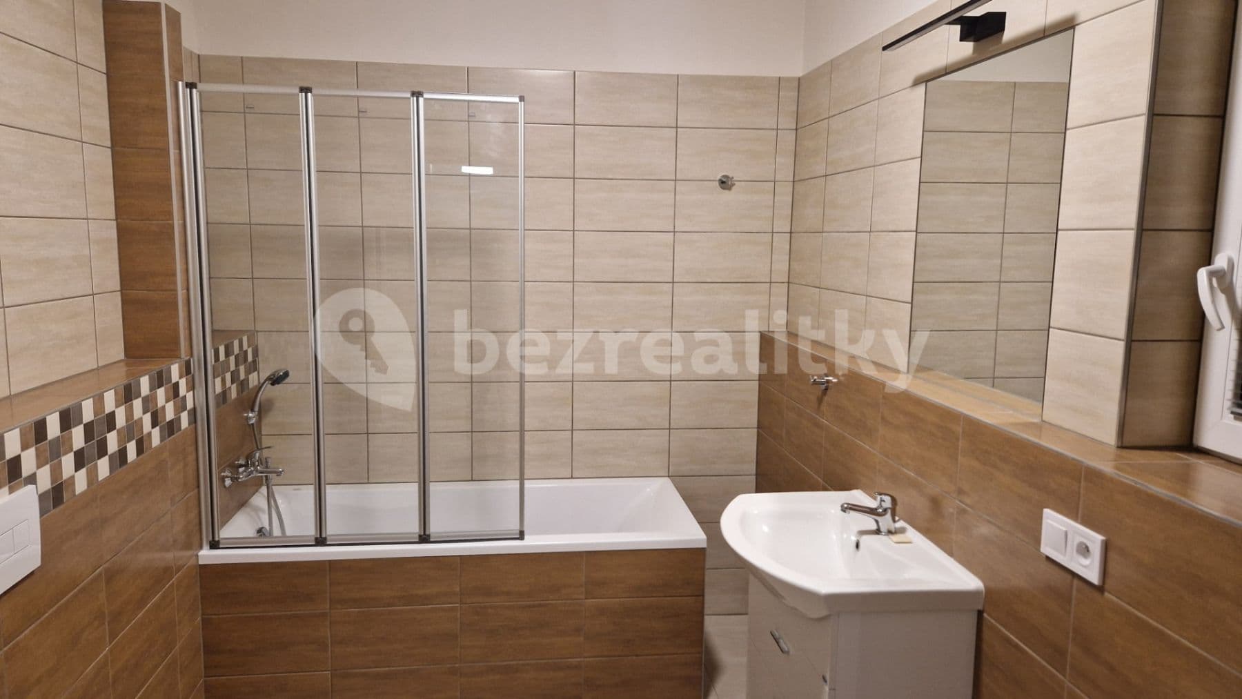 Prenájom bytu 2-izbový 59 m², Poděbradova, Plzeň, Plzeňský kraj Prenájom bytu 2-izbový 59 m², Poděbradova, Plzeň, Plzeňský kraj