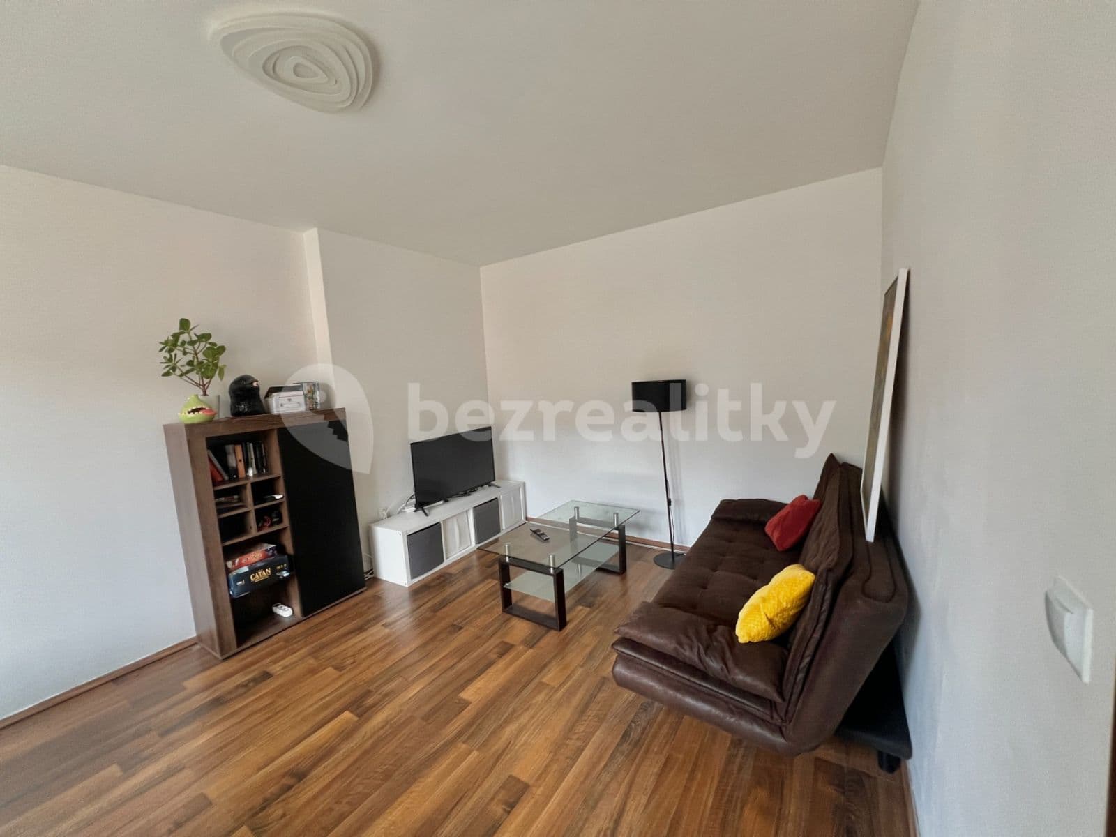 Prenájom bytu 2-izbový 53 m², Studentská, Ústí nad Labem, Ústecký kraj Prenájom bytu 2-izbový 53 m², Studentská, Ústí nad Labem, Ústecký kraj