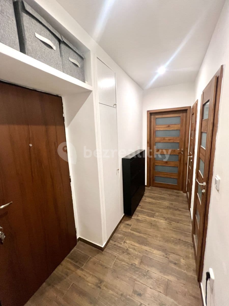 Prenájom bytu 2-izbový 53 m², Studentská, Ústí nad Labem, Ústecký kraj Prenájom bytu 2-izbový 53 m², Studentská, Ústí nad Labem, Ústecký kraj