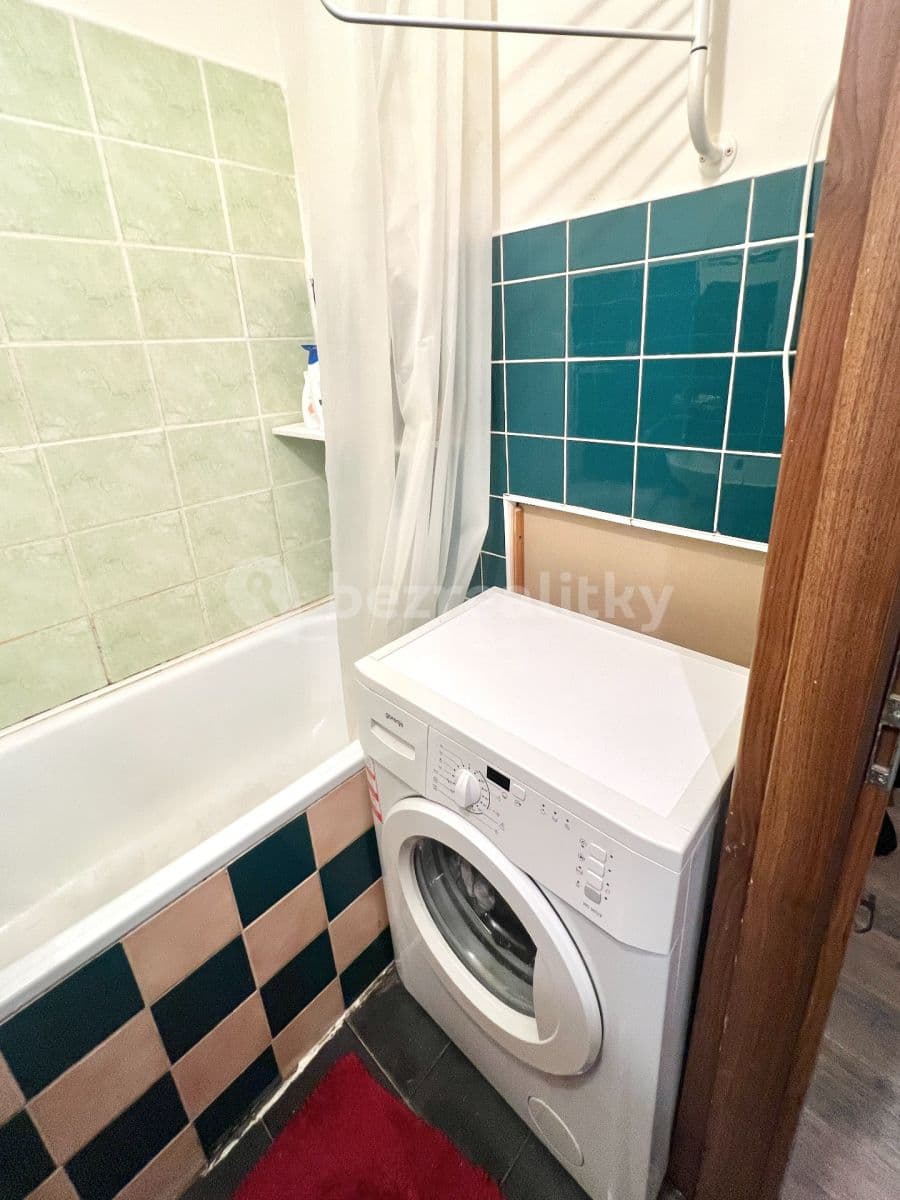 Prenájom bytu 2-izbový 53 m², Studentská, Ústí nad Labem, Ústecký kraj Prenájom bytu 2-izbový 53 m², Studentská, Ústí nad Labem, Ústecký kraj