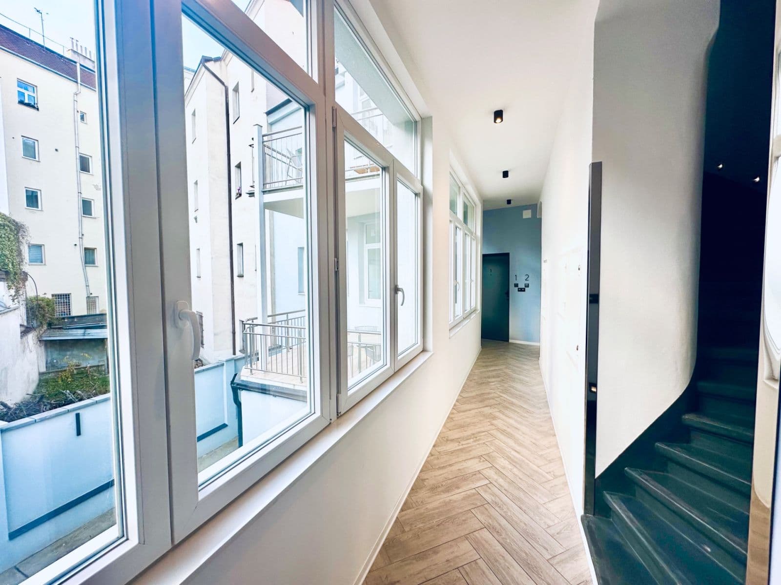 Prenájom bytu 2-izbový 58 m², Milady Horákové, Praha, Praha Prenájom bytu 2-izbový 58 m², Milady Horákové, Praha, Praha