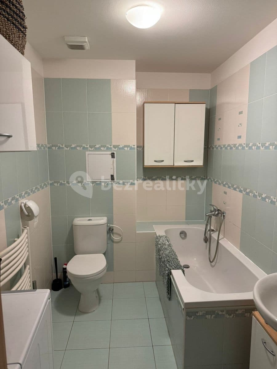 Prenájom bytu 2-izbový 47 m², Boženy Koutníkové, Čelákovice, Středočeský kraj Prenájom bytu 2-izbový 47 m², Boženy Koutníkové, Čelákovice, Středočeský kraj