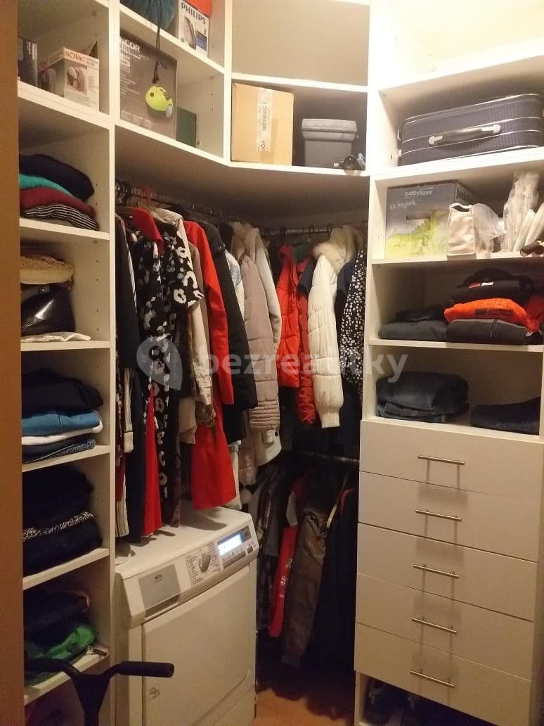 Prenájom bytu 2-izbový 47 m², Boženy Koutníkové, Čelákovice, Středočeský kraj Prenájom bytu 2-izbový 47 m², Boženy Koutníkové, Čelákovice, Středočeský kraj