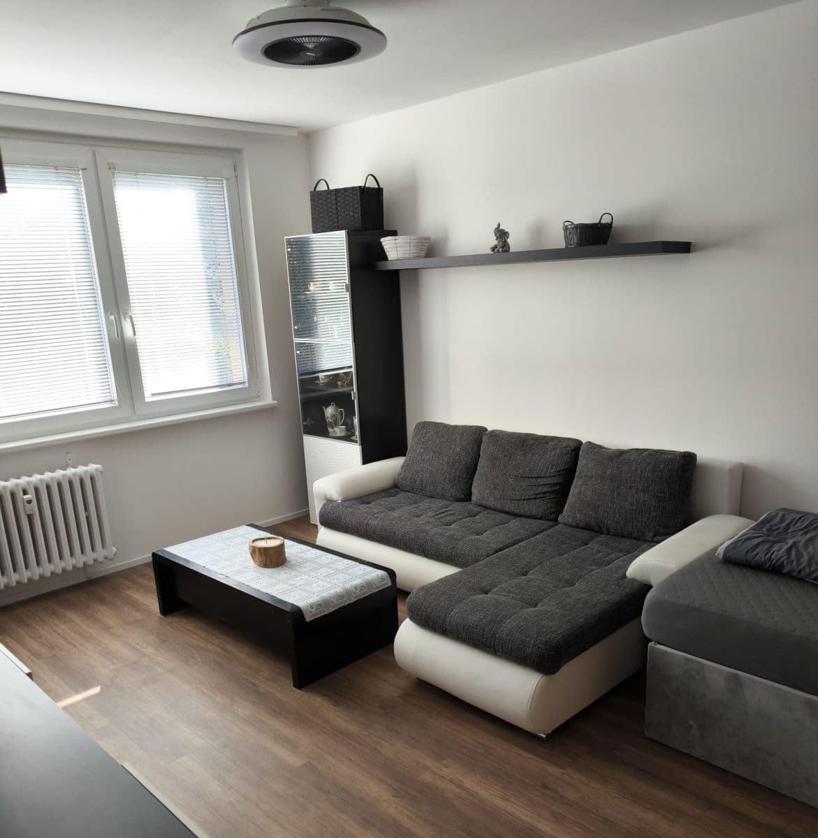 Prenájom bytu 1-izbový 31 m², Benkova, Praha, Praha Prenájom bytu 1-izbový 31 m², Benkova, Praha, Praha