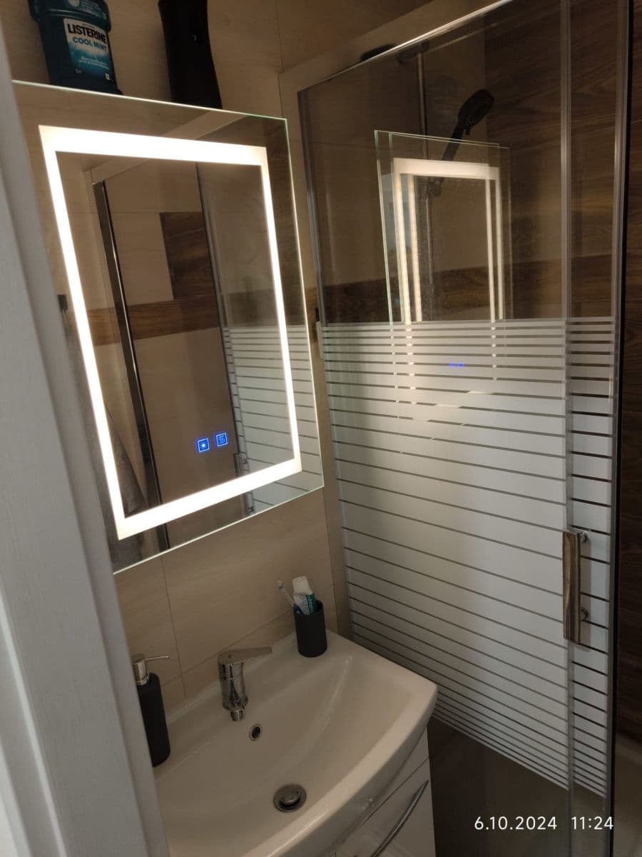 Prenájom bytu 1-izbový 31 m², Benkova, Praha, Praha Prenájom bytu 1-izbový 31 m², Benkova, Praha, Praha