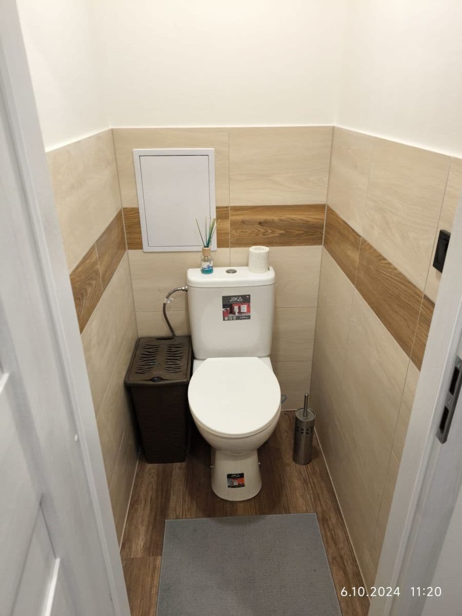 Prenájom bytu 1-izbový 31 m², Benkova, Praha, Praha Prenájom bytu 1-izbový 31 m², Benkova, Praha, Praha