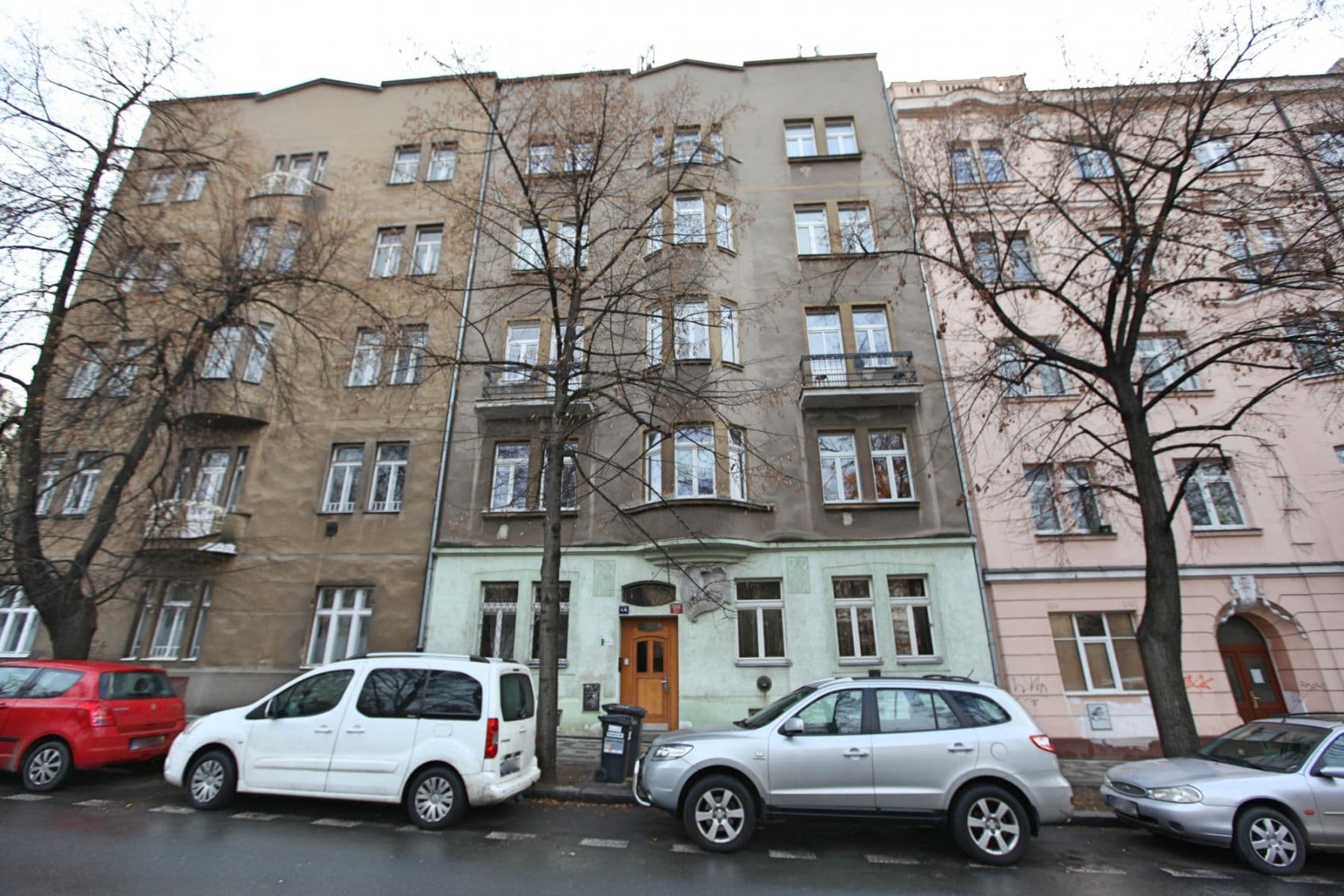 Prenájom bytu 160 m², Ruská, Praha, Praha Prenájom bytu 160 m², Ruská, Praha, Praha