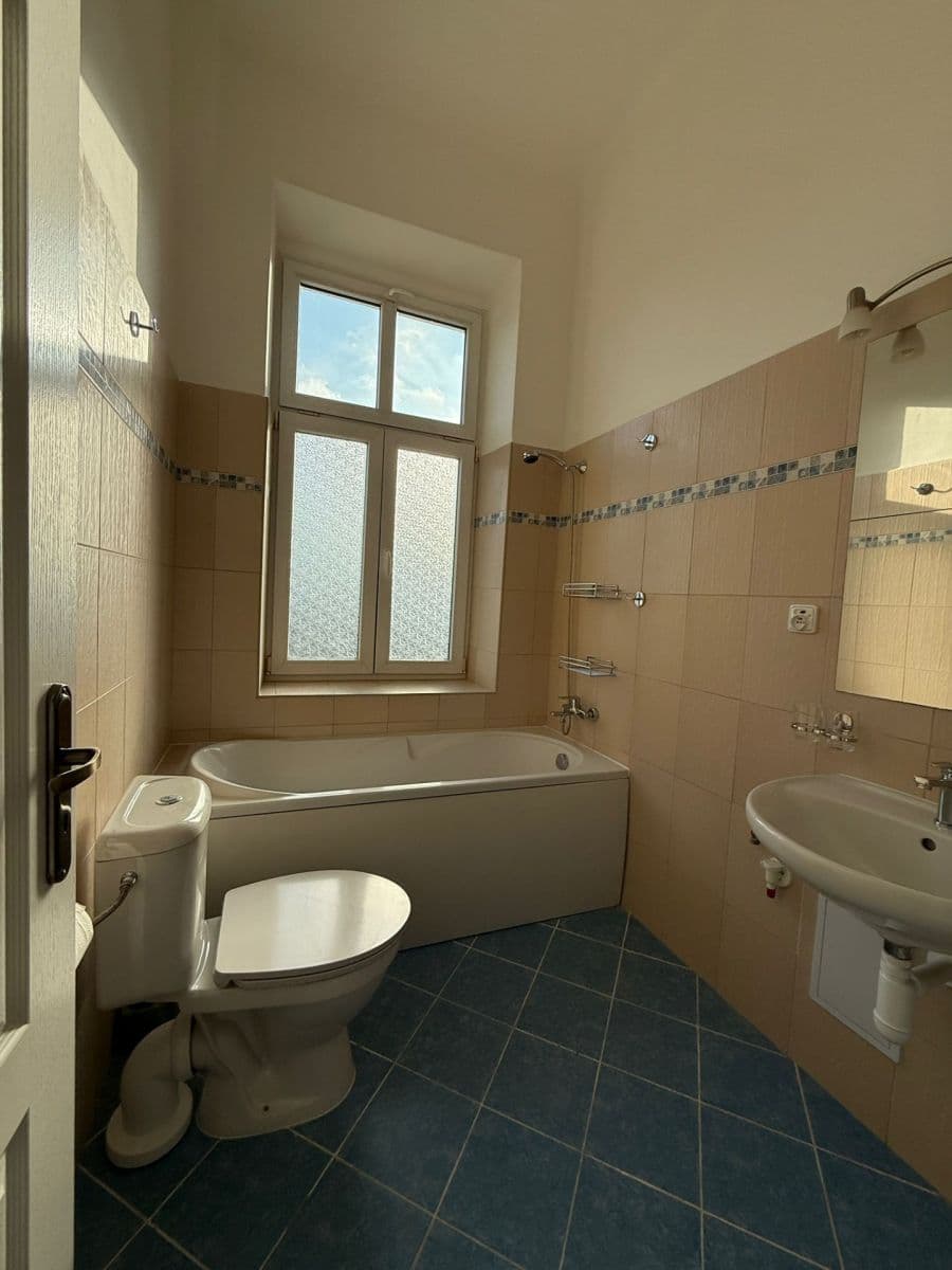 Prenájom bytu 3-izbový 92 m², Ostrovní, Litoměřice, Ústecký kraj Prenájom bytu 3-izbový 92 m², Ostrovní, Litoměřice, Ústecký kraj