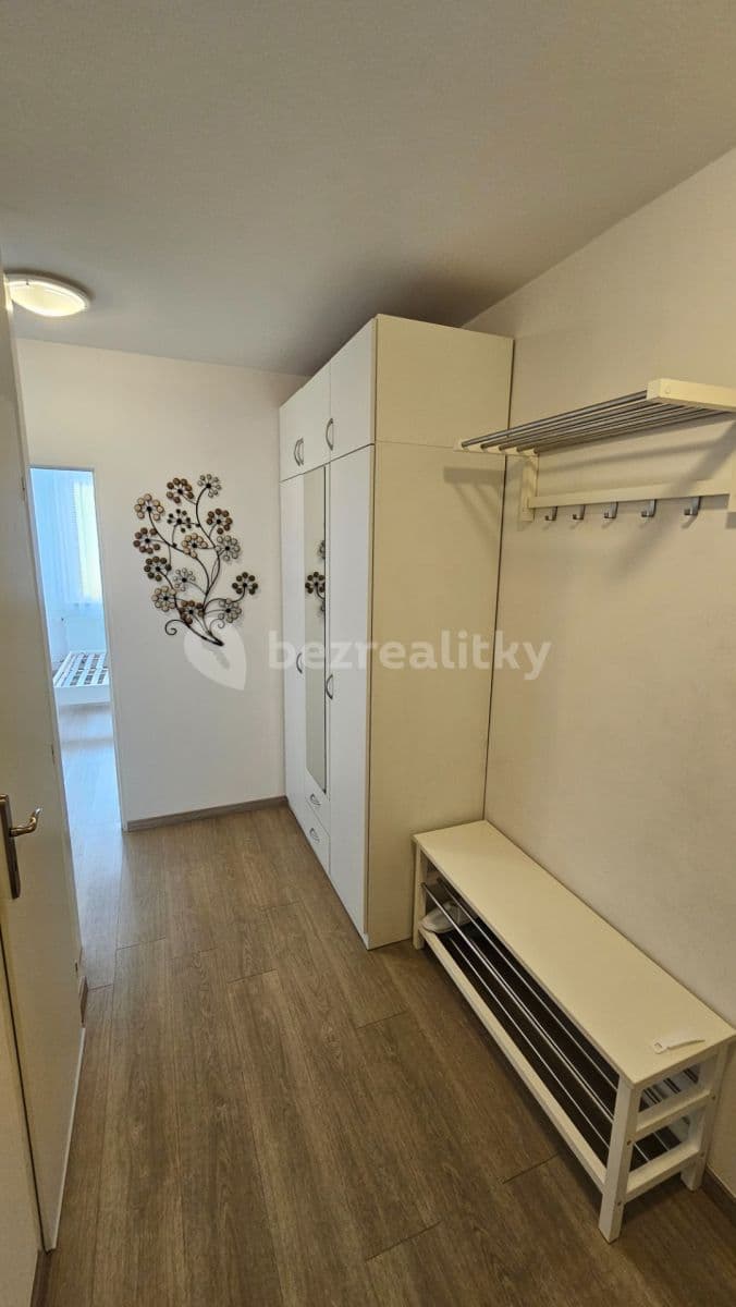 Prenájom bytu 2-izbový 43 m², Boloňská, Praha, Praha Prenájom bytu 2-izbový 43 m², Boloňská, Praha, Praha