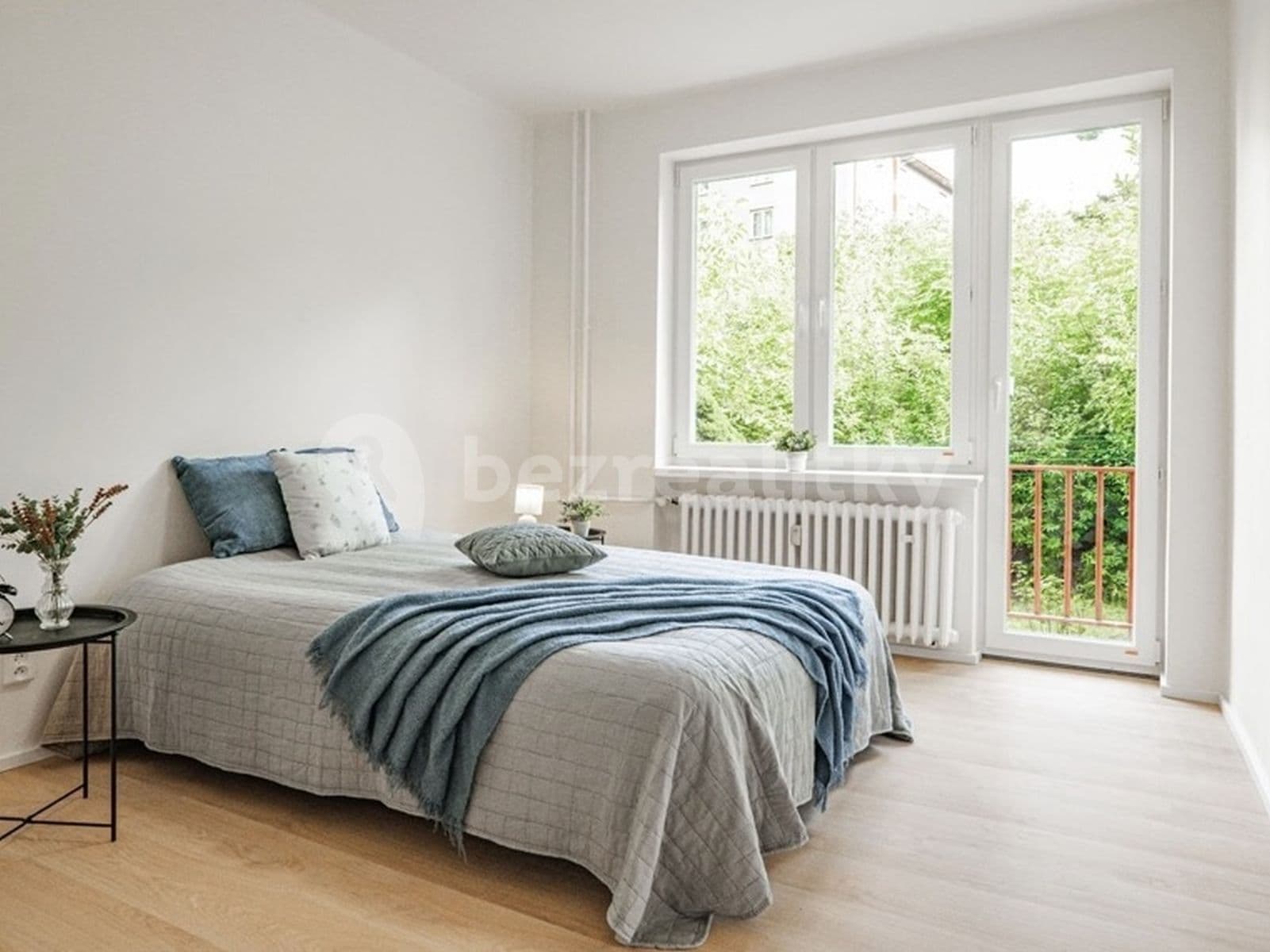 Prenájom bytu 3-izbový 50 m², U Blaženky, Praha, Praha Prenájom bytu 3-izbový 50 m², U Blaženky, Praha, Praha