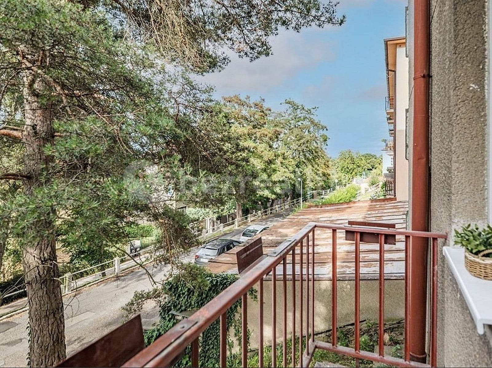 Prenájom bytu 3-izbový 50 m², U Blaženky, Praha, Praha Prenájom bytu 3-izbový 50 m², U Blaženky, Praha, Praha