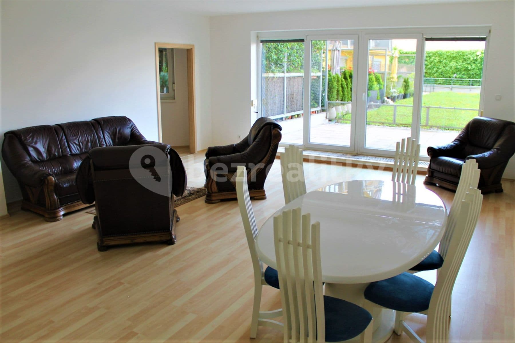 Prenájom bytu 2-izbový 81 m², Na Harfě, Praha, Praha Prenájom bytu 2-izbový 81 m², Na Harfě, Praha, Praha