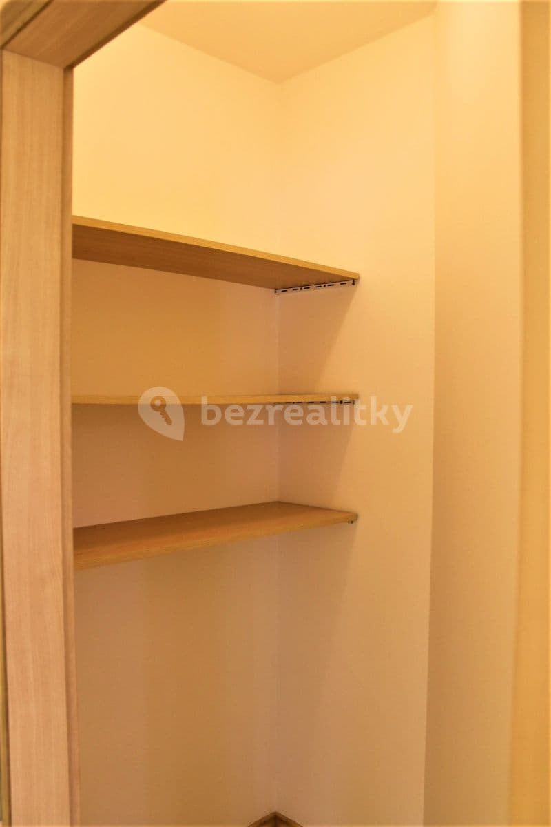 Prenájom bytu 2-izbový 81 m², Na Harfě, Praha, Praha Prenájom bytu 2-izbový 81 m², Na Harfě, Praha, Praha