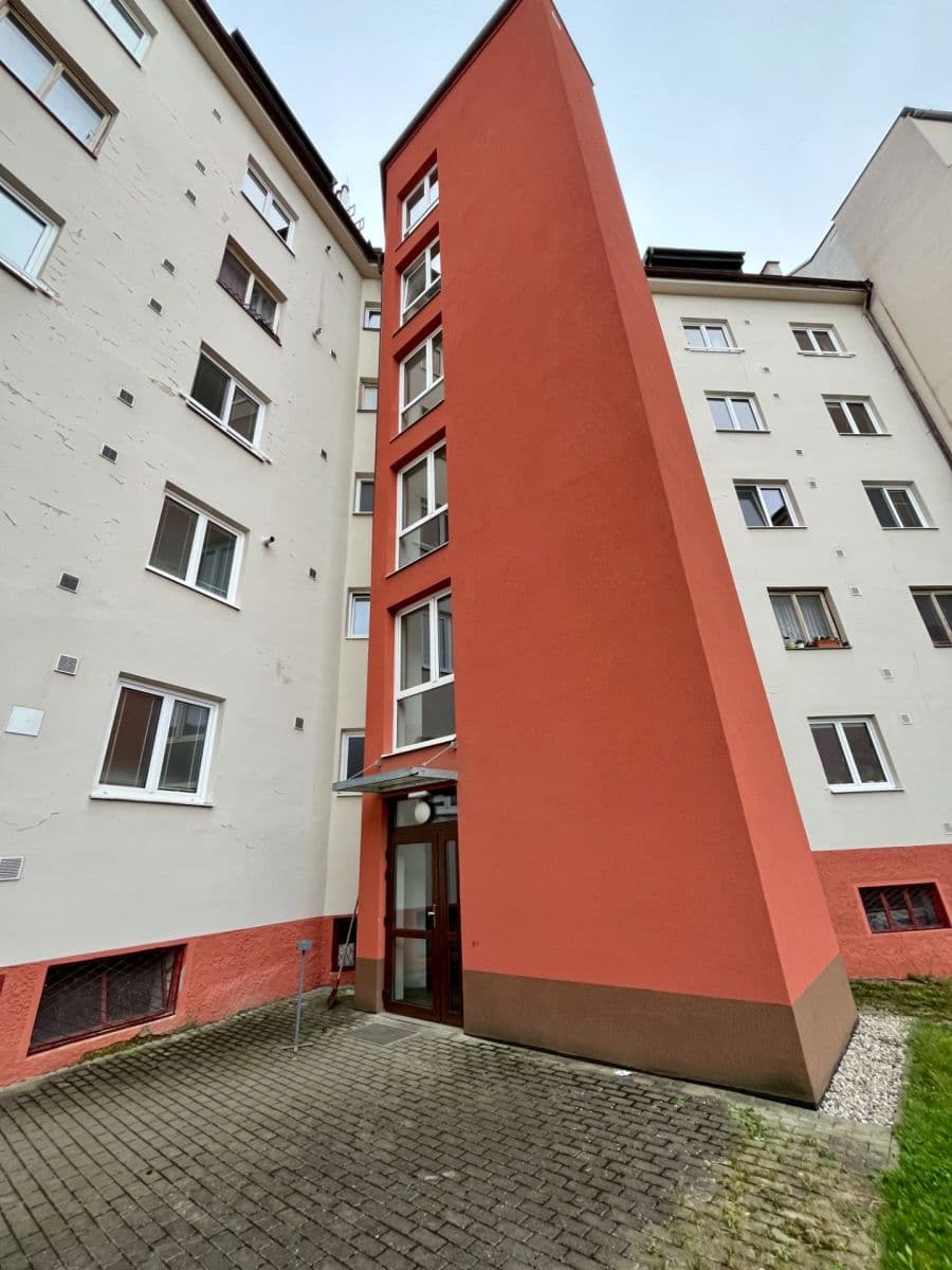 Prenájom bytu 1-izbový 37 m², Sudova, Plzeň, Plzeňský kraj Prenájom bytu 1-izbový 37 m², Sudova, Plzeň, Plzeňský kraj