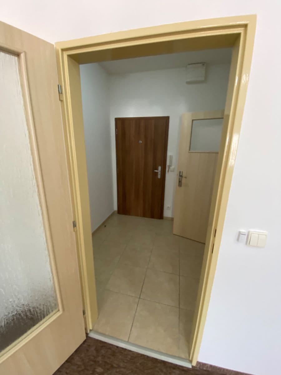 Prenájom bytu 1-izbový 35 m², Otvovice, Středočeský kraj Prenájom bytu 1-izbový 35 m², Otvovice, Středočeský kraj