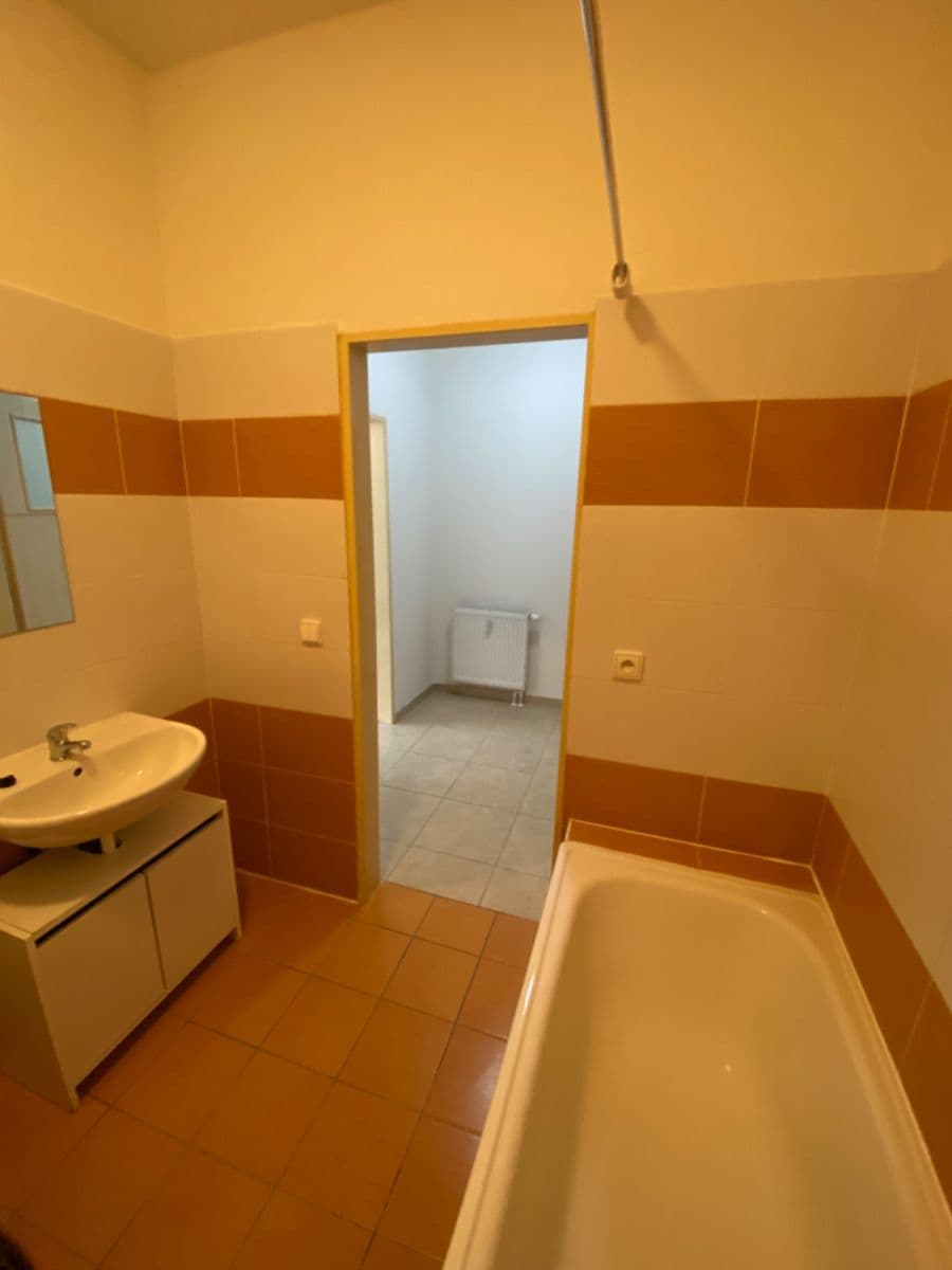Prenájom bytu 1-izbový 35 m², Otvovice, Středočeský kraj Prenájom bytu 1-izbový 35 m², Otvovice, Středočeský kraj