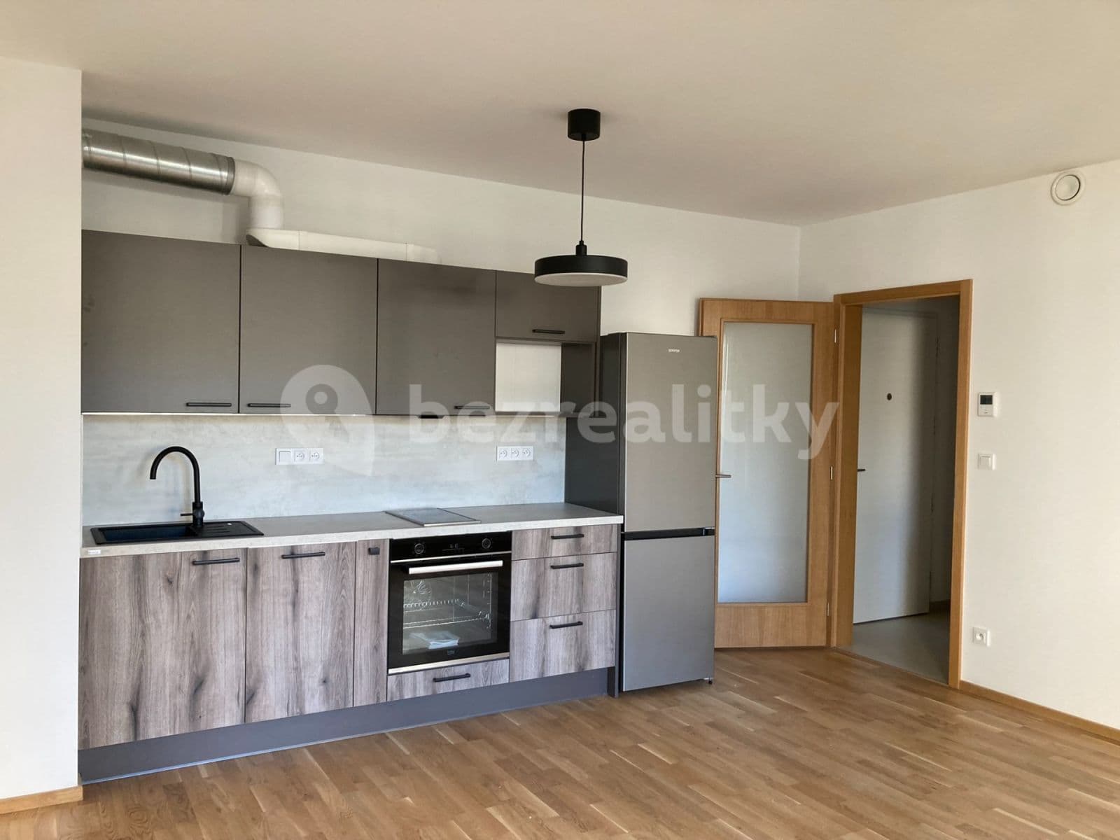 Prenájom bytu 1-izbový 34 m², Šenácká, Praha, Praha Prenájom bytu 1-izbový 34 m², Šenácká, Praha, Praha