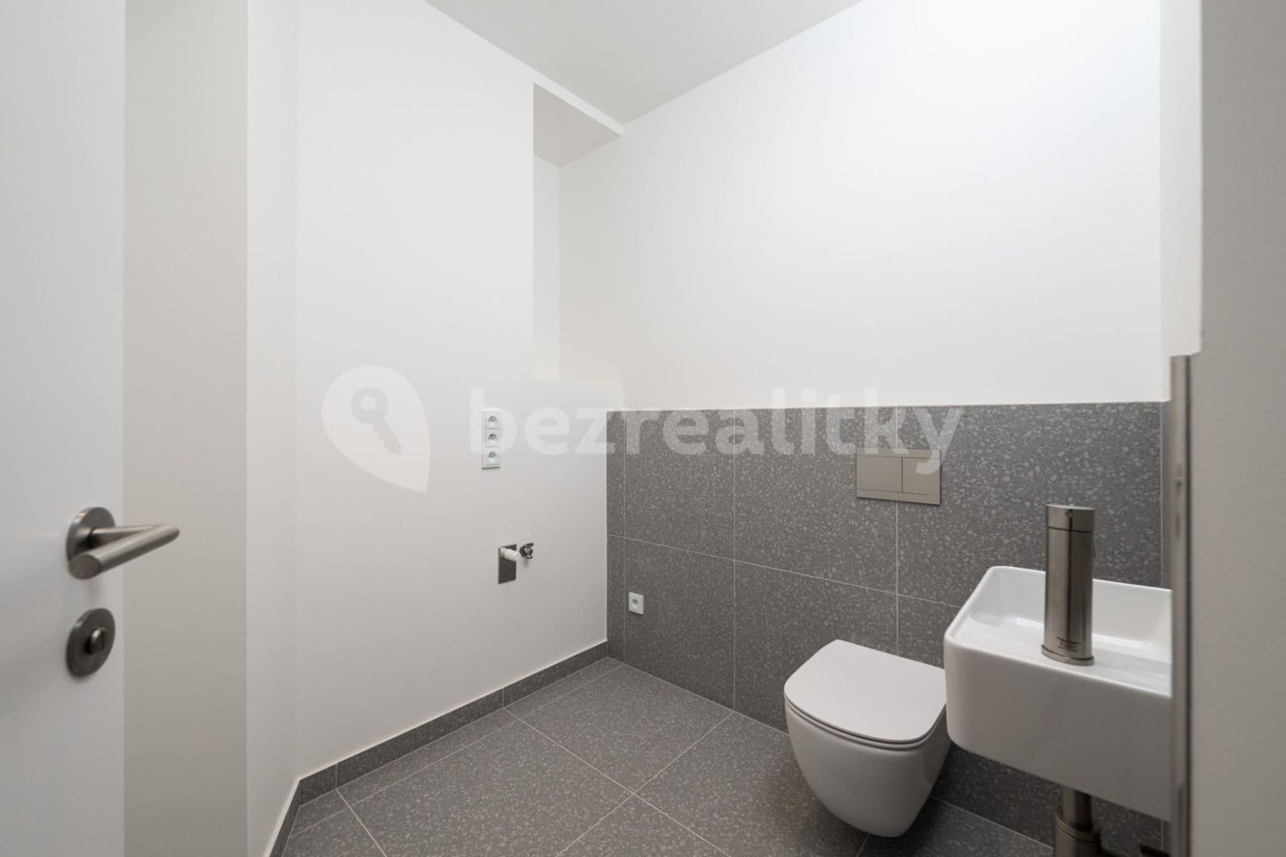 Predaj bytu 3-izbový 106 m², Pod Karlovem, Praha, Praha Predaj bytu 3-izbový 106 m², Pod Karlovem, Praha, Praha