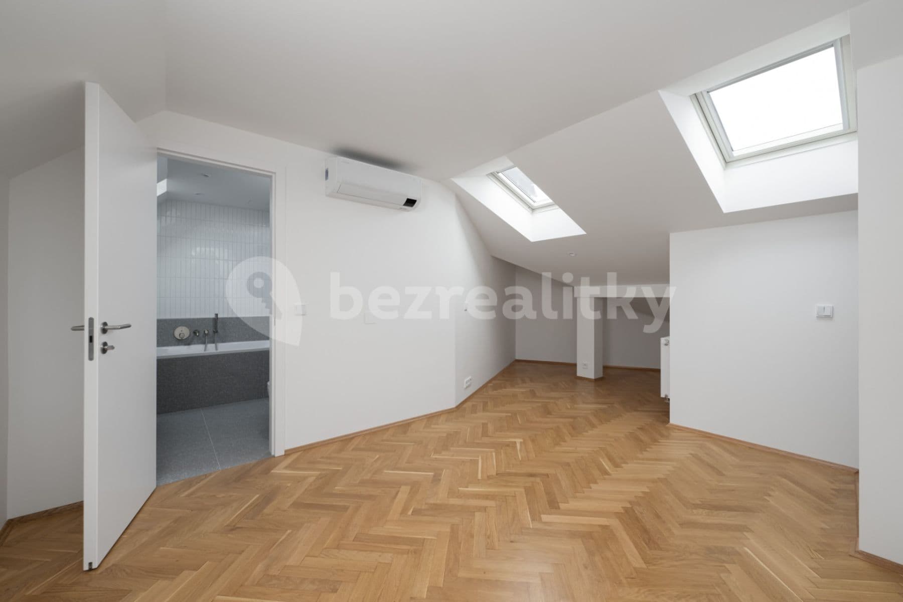Predaj bytu 3-izbový 109 m², Pod Karlovem, Praha, Praha Predaj bytu 3-izbový 109 m², Pod Karlovem, Praha, Praha