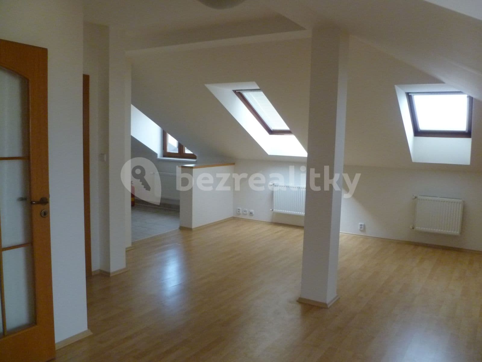Prenájom bytu 2-izbový 65 m², Rumunská, Praha, Praha Prenájom bytu 2-izbový 65 m², Rumunská, Praha, Praha