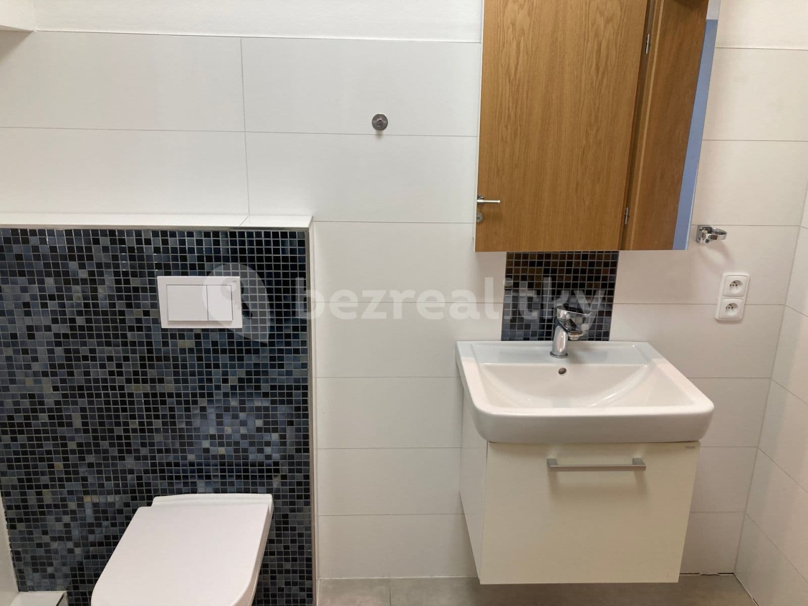 Prenájom bytu 2-izbový 59 m², Lačnovská, Praha, Praha Prenájom bytu 2-izbový 59 m², Lačnovská, Praha, Praha