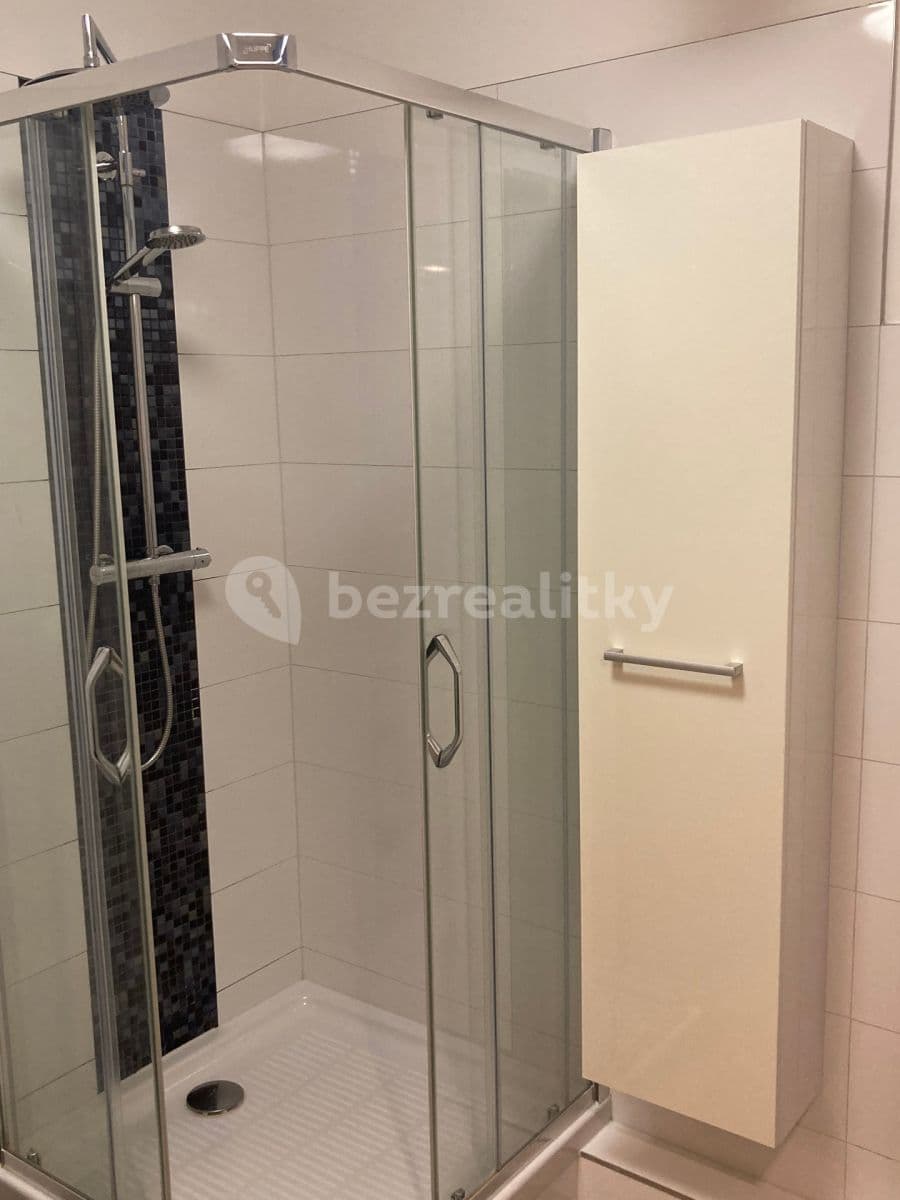 Prenájom bytu 2-izbový 59 m², Lačnovská, Praha, Praha Prenájom bytu 2-izbový 59 m², Lačnovská, Praha, Praha