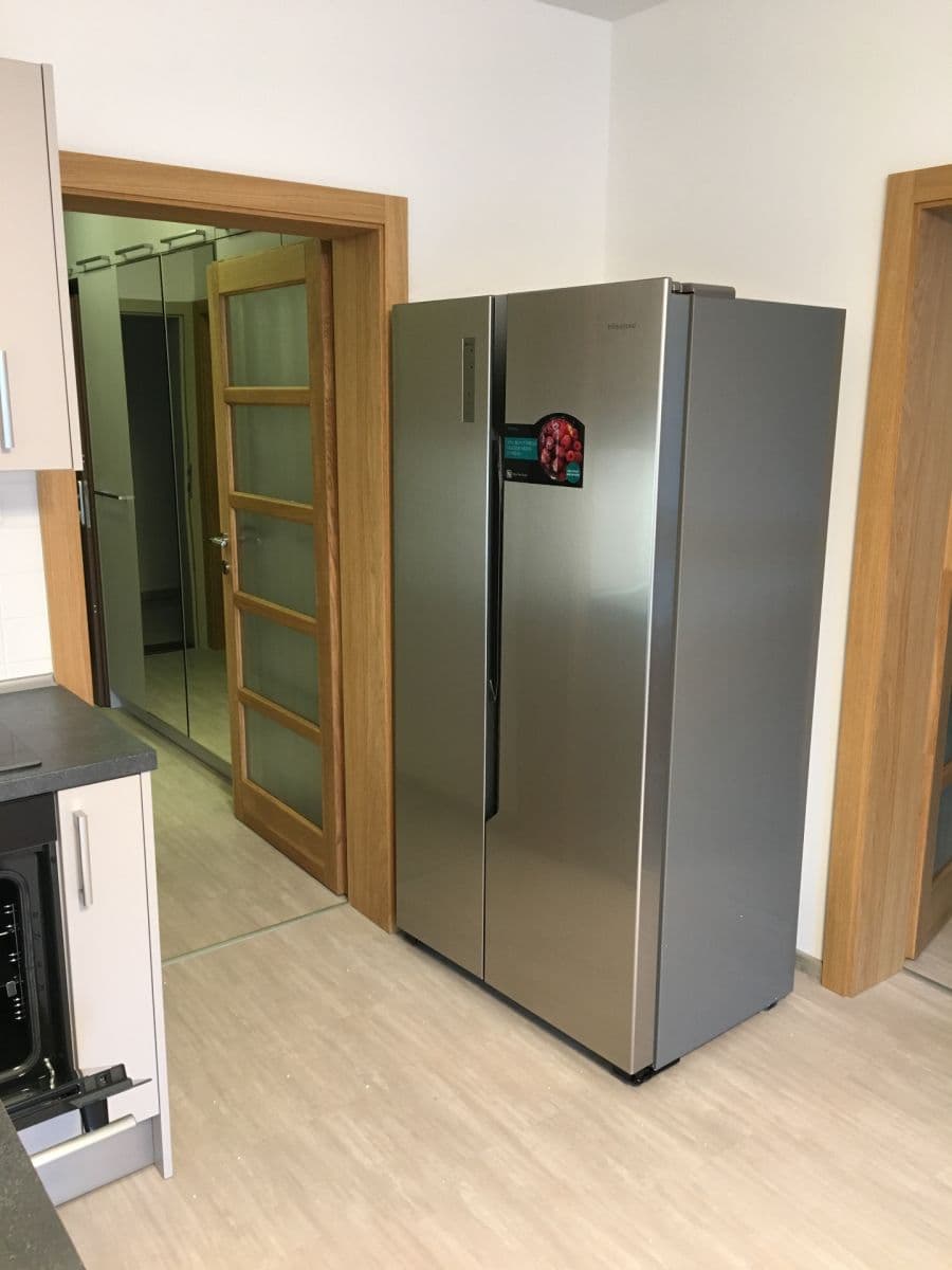 Prenájom bytu 2-izbový 59 m², Lačnovská, Praha, Praha Prenájom bytu 2-izbový 59 m², Lačnovská, Praha, Praha