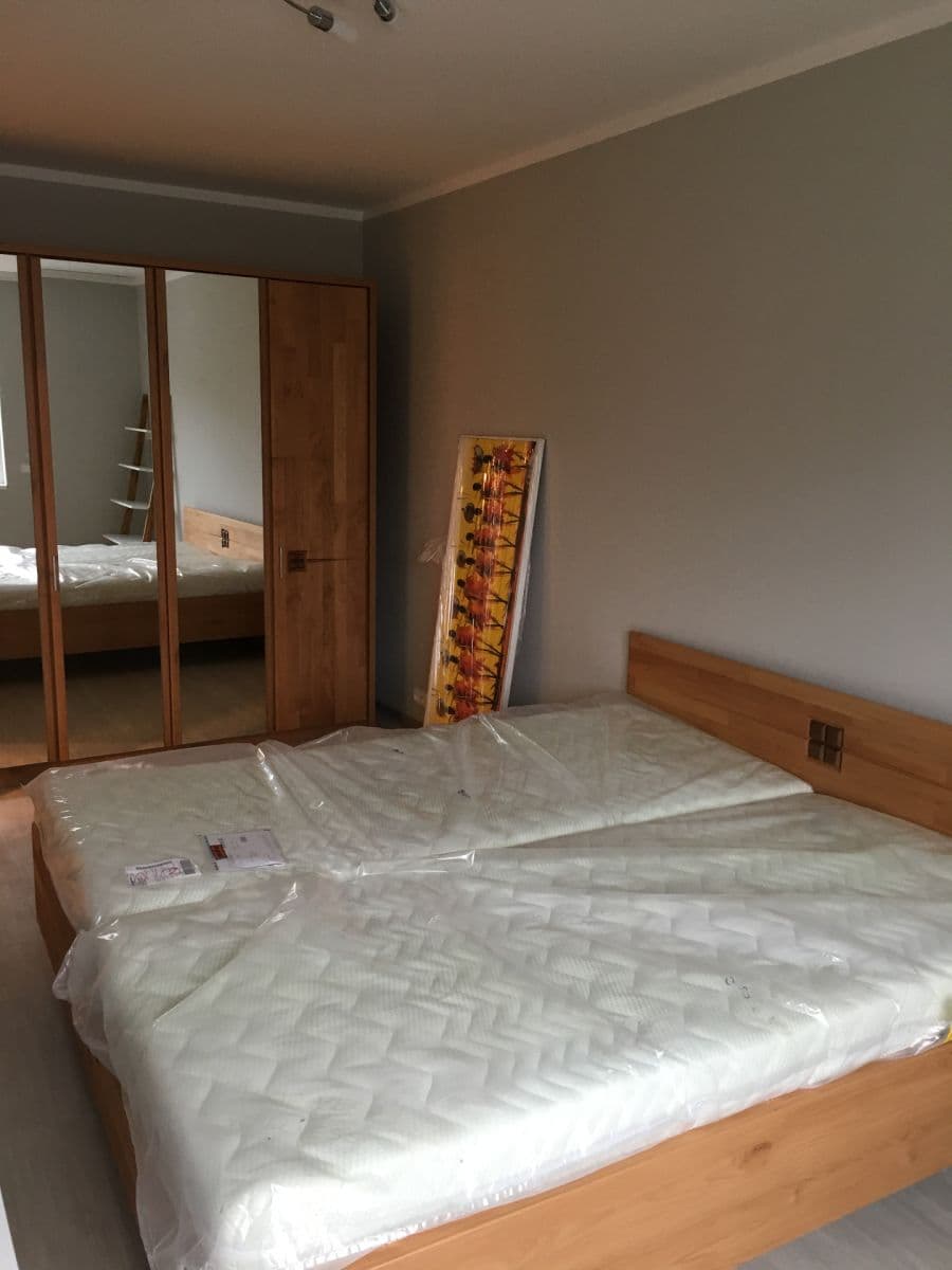 Prenájom bytu 2-izbový 59 m², Lačnovská, Praha, Praha Prenájom bytu 2-izbový 59 m², Lačnovská, Praha, Praha