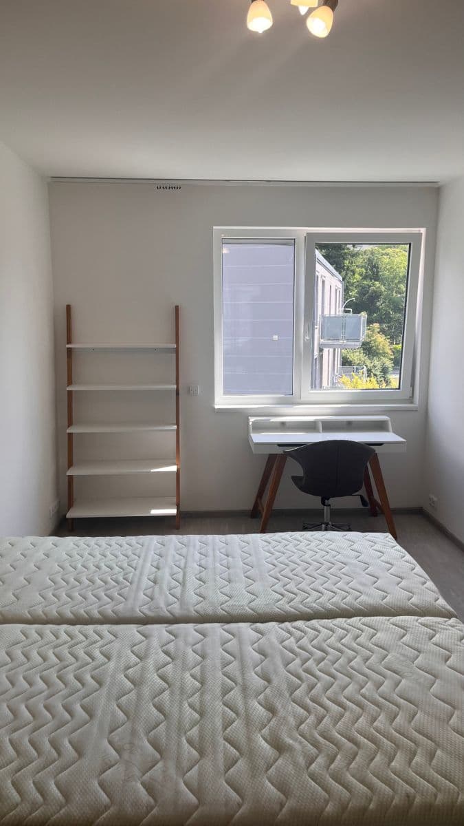 Prenájom bytu 2-izbový 59 m², Lačnovská, Praha, Praha Prenájom bytu 2-izbový 59 m², Lačnovská, Praha, Praha