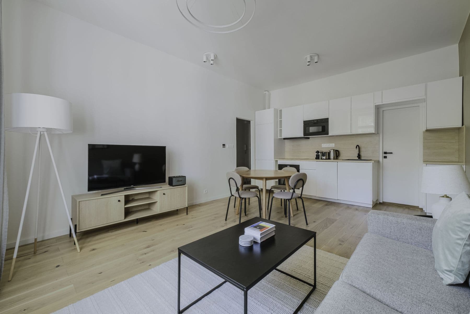 Prenájom bytu 47 m², Pisecka, Praha, Praha Prenájom bytu 47 m², Pisecka, Praha, Praha