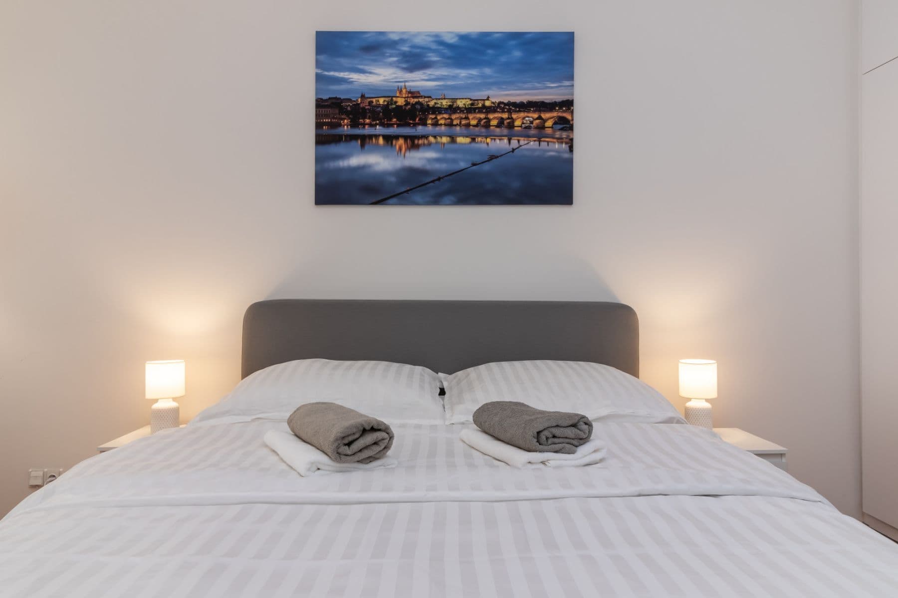 Prenájom bytu 55 m², Karlova, Praha, Praha Prenájom bytu 55 m², Karlova, Praha, Praha