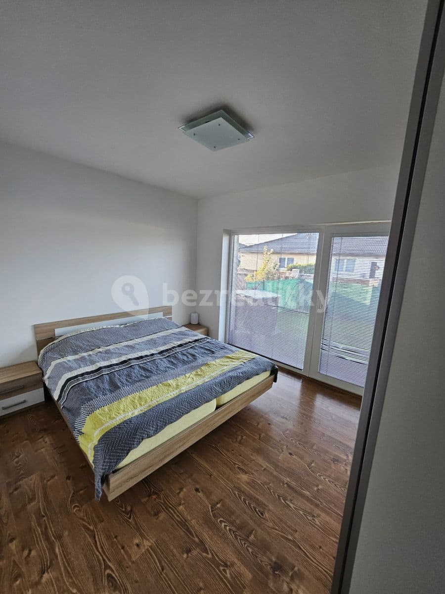 Prenájom domu 75 m², pozemek 200 m², Dlouhá, Herink, Středočeský kraj Prenájom domu 75 m², pozemek 200 m², Dlouhá, Herink, Středočeský kraj